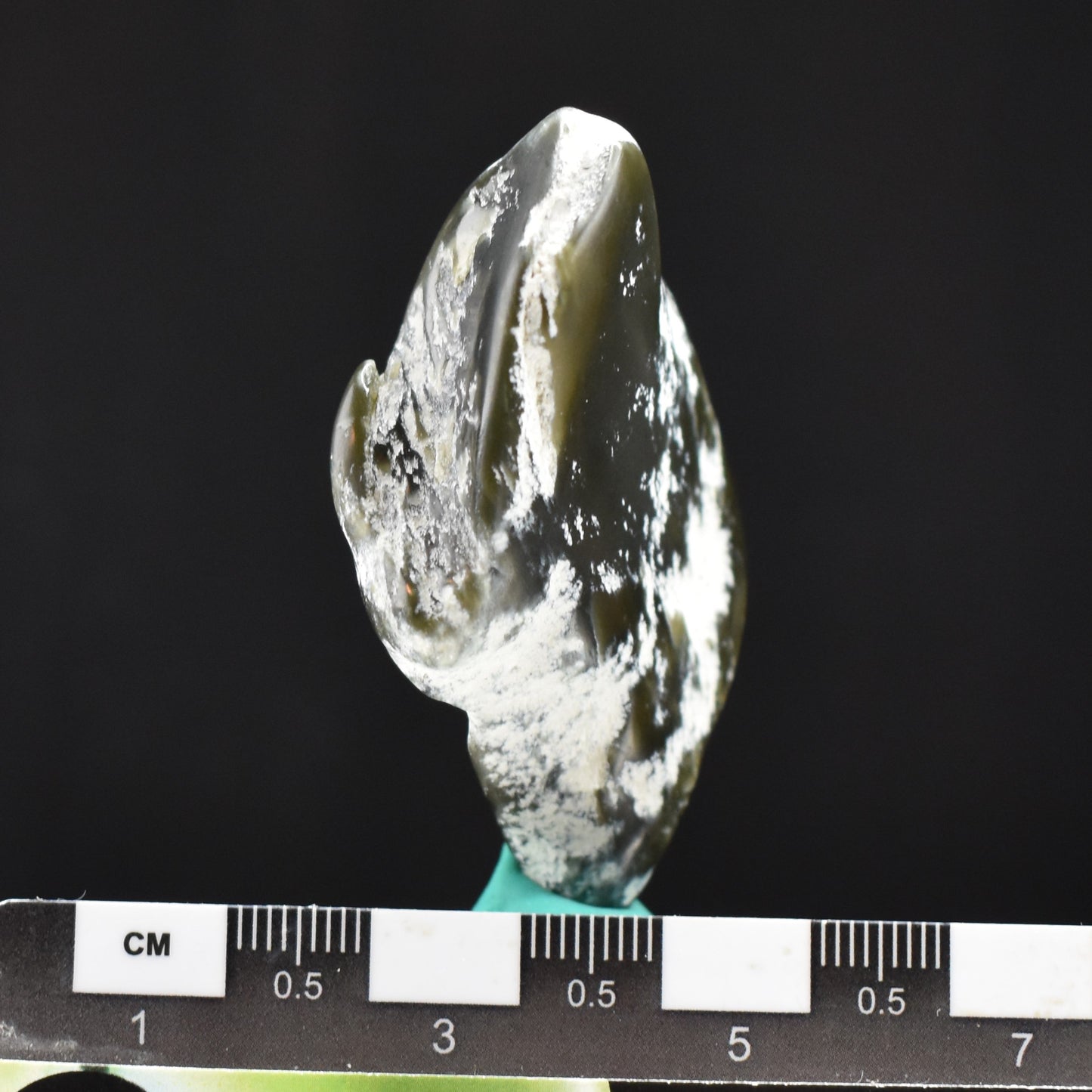 Jade Tumbled Gem / Carving Stone 2047