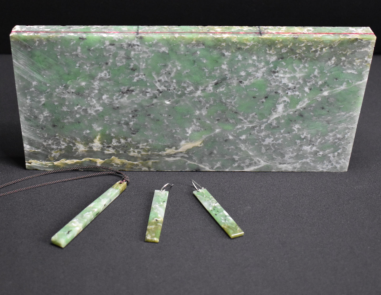 Washington State White/Green Jade 1008