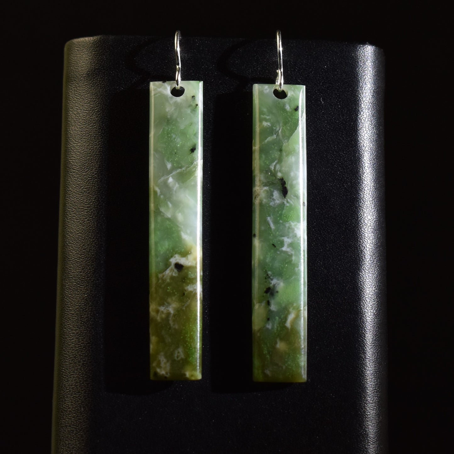Washington State White/Green Jade 1012