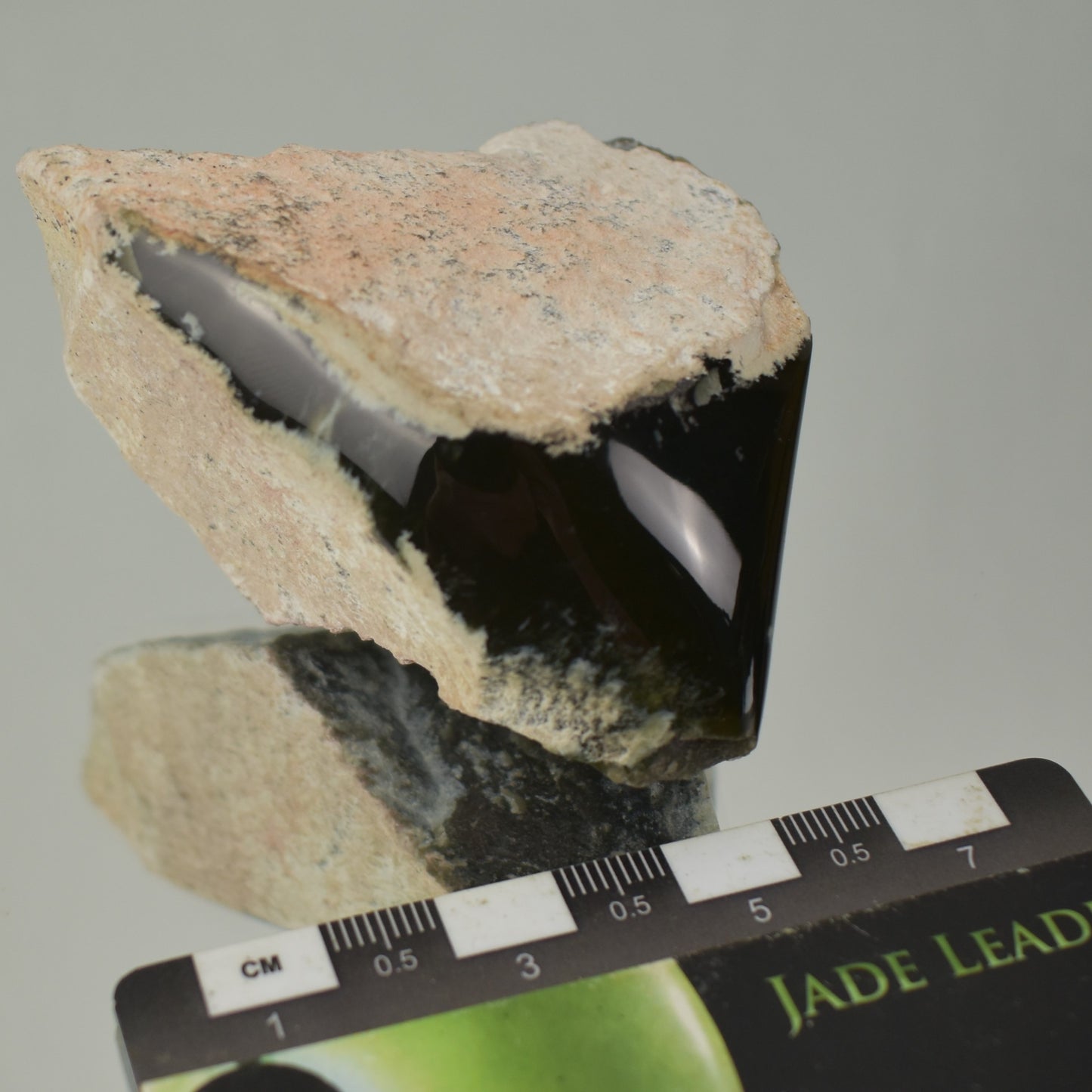 Jade Hand Gem 1032