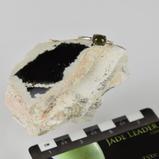 Jade Hand Gem 1046