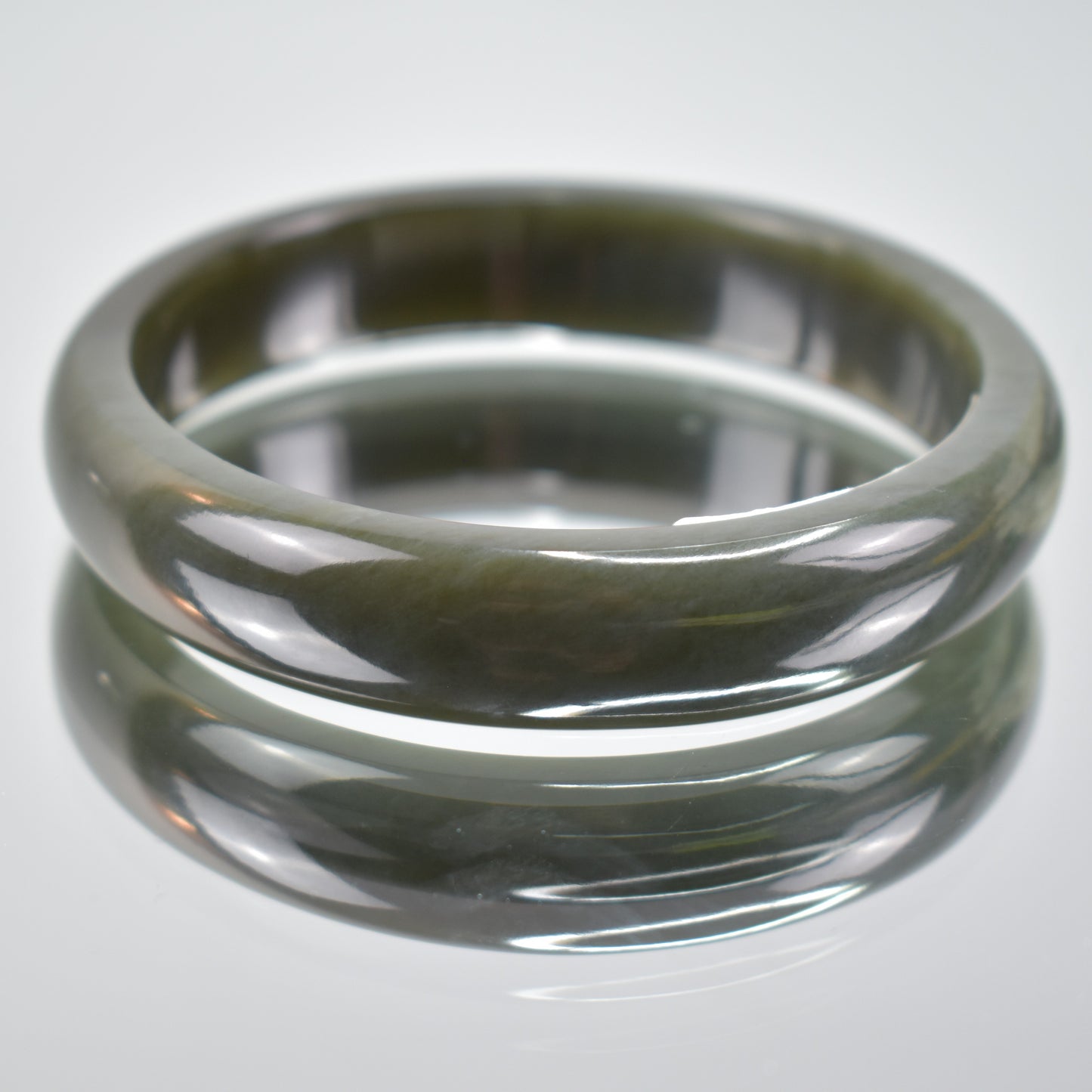 Sky Jade Bangle 10006