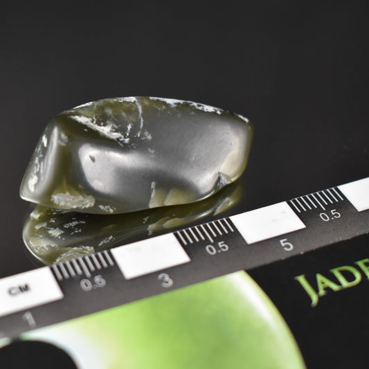 Jade Tumbled Gem / Carving Stone 2029