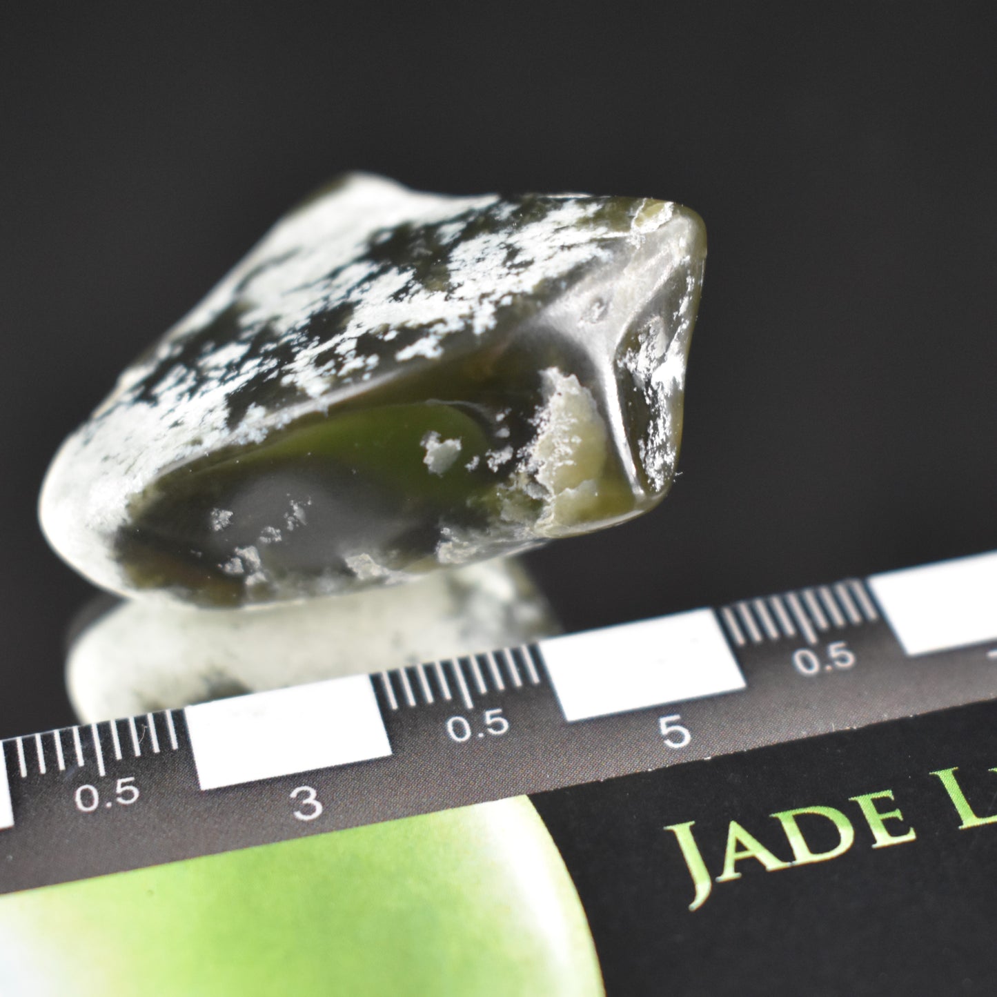 Jade Tumbled Gem / Carving Stone 2030