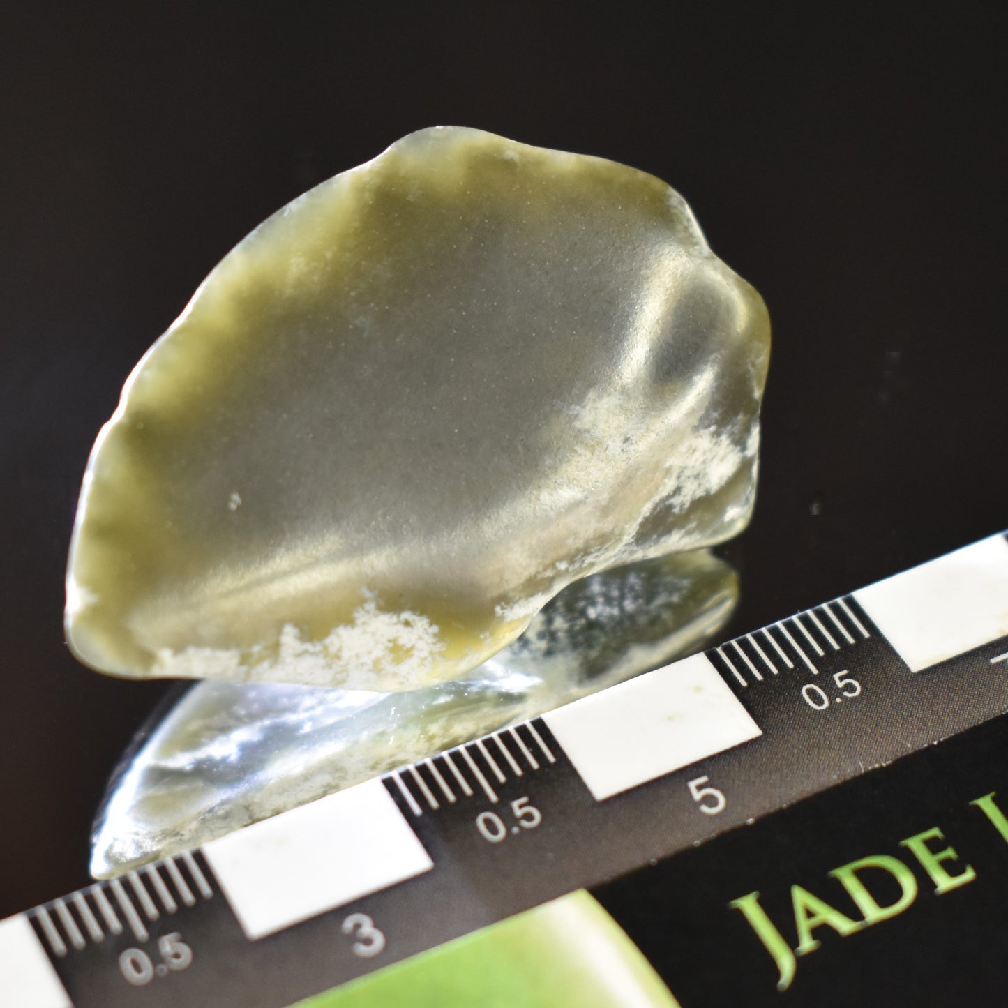 Jade Tumbled Gem / Carving Stone 2031