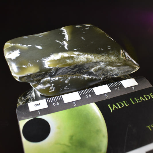 Jade Tumbled Gem / Carving Stone 2032