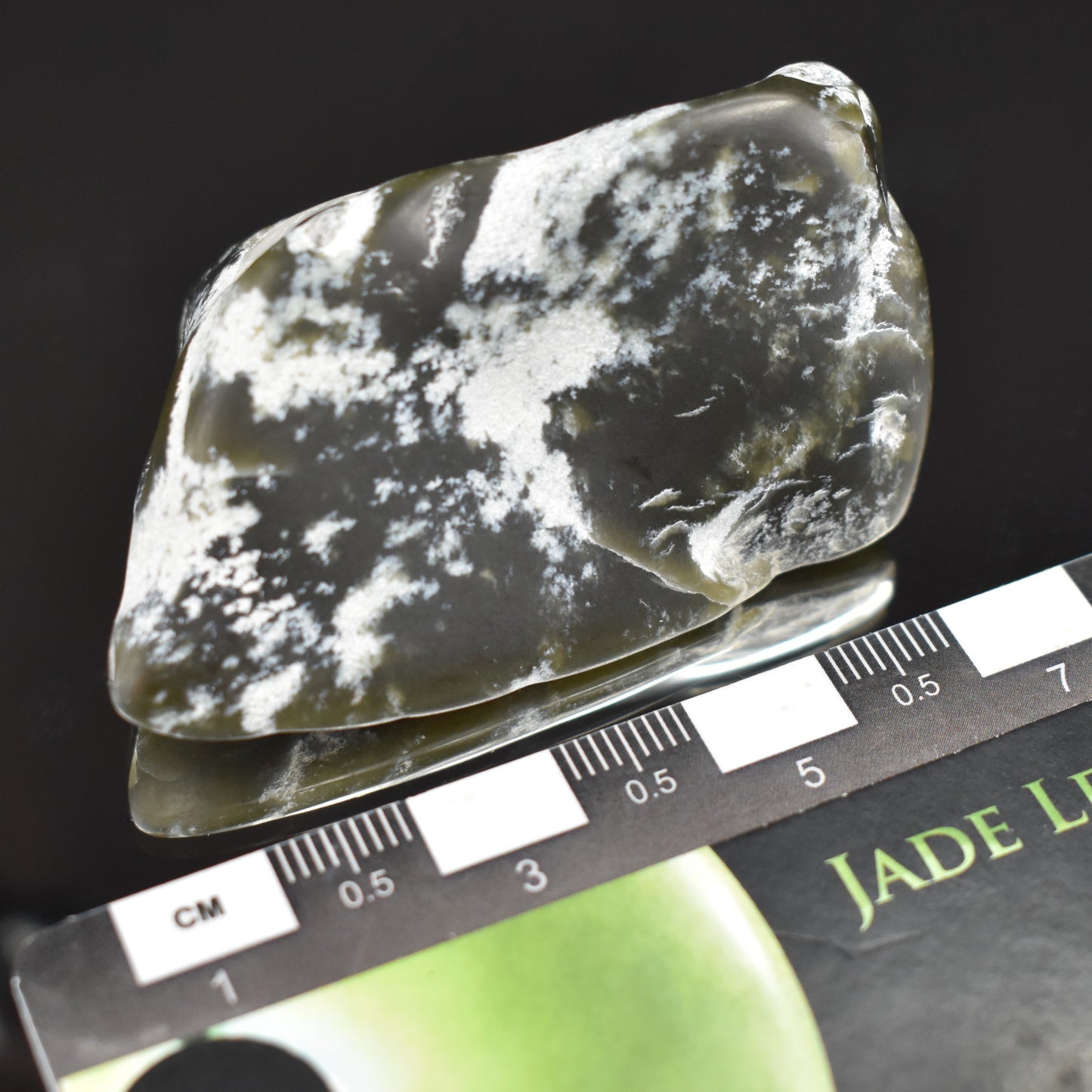 Jade Tumbled Gem / Carving Stone 2055