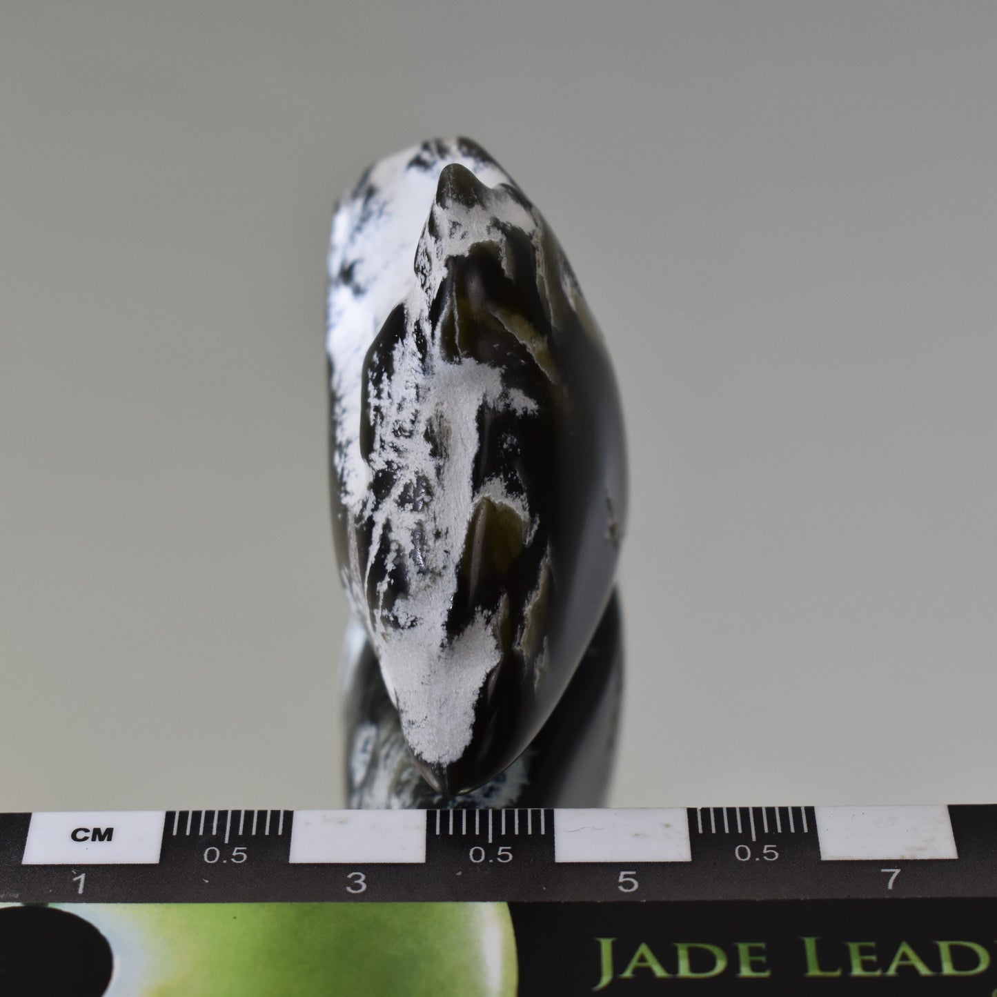 Jade Tumbled Gem / Carving Stone 2071