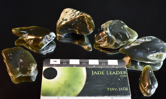 Jade Tumbled Gem / Carving Stone 2001
